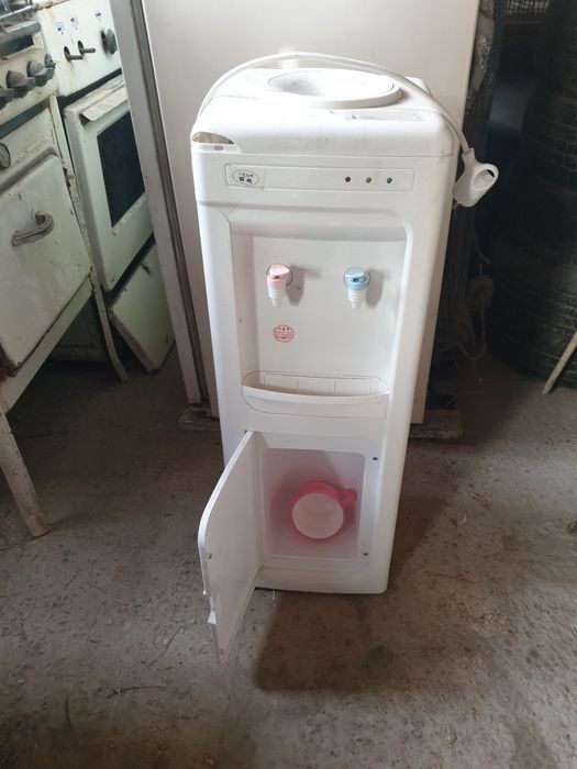 Куллер (диспенср) сув учун