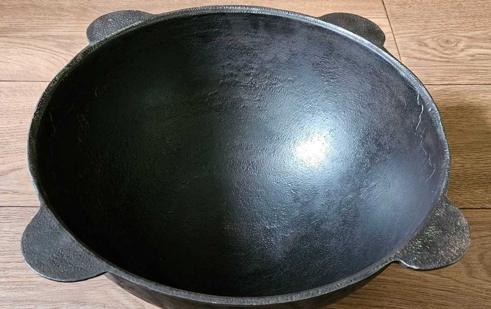 Казан чугунный СССР  8 литров