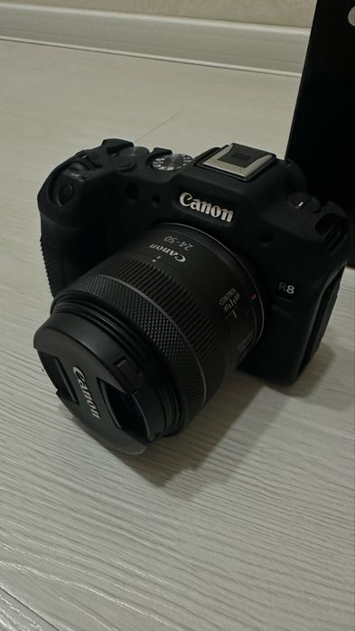 Canon R8 kit 28-50 + 50mm