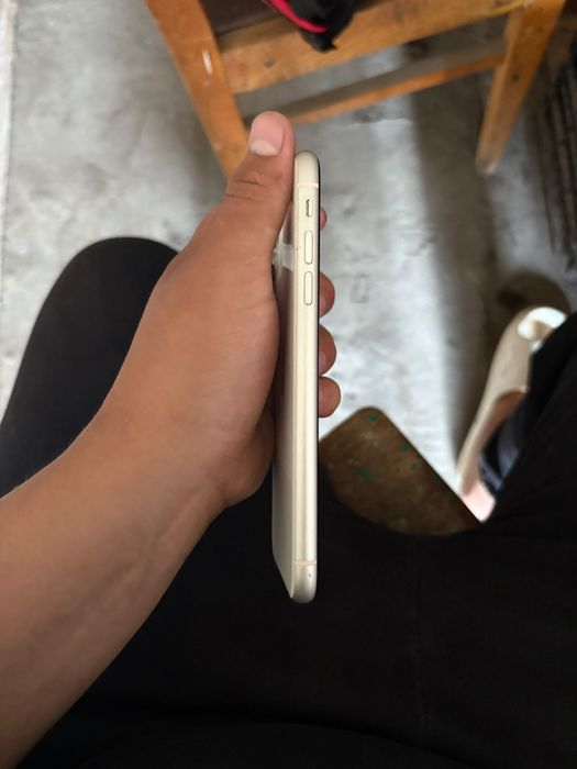 Продам iphone 11 128 гб