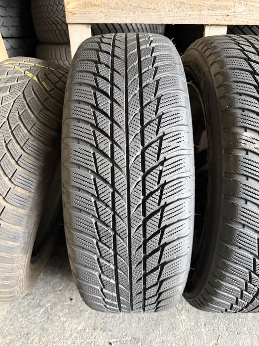 Roti Bmw X1 , X2 , Seria 2 , cod : 6856076  ,17 inch’ + anvel iarna 205/60/17 , Bridgestone , RunFlat , 6.5 mm !