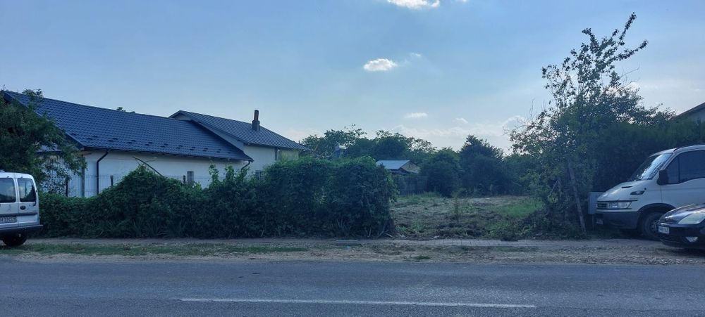 Teren Intravilan Dumbravesti Prahova, energie electrica, apa, canalizare, gaze, poziție centrală