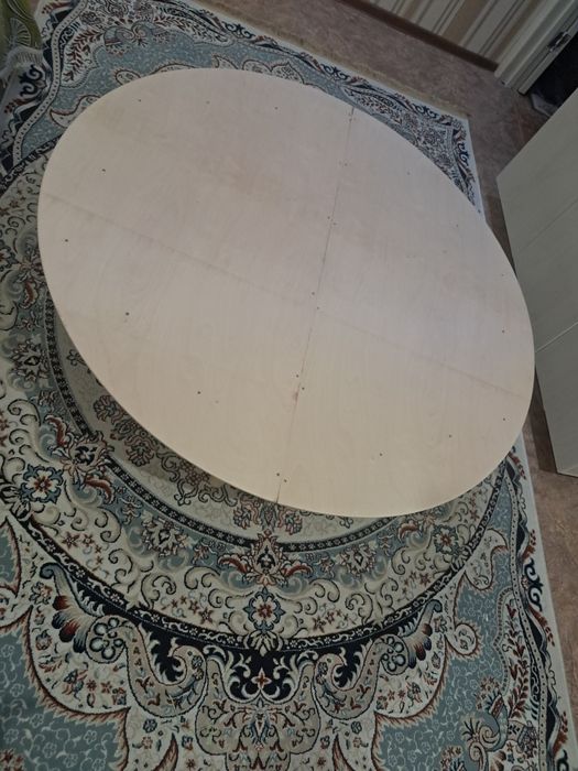 Круглый стол квадратный