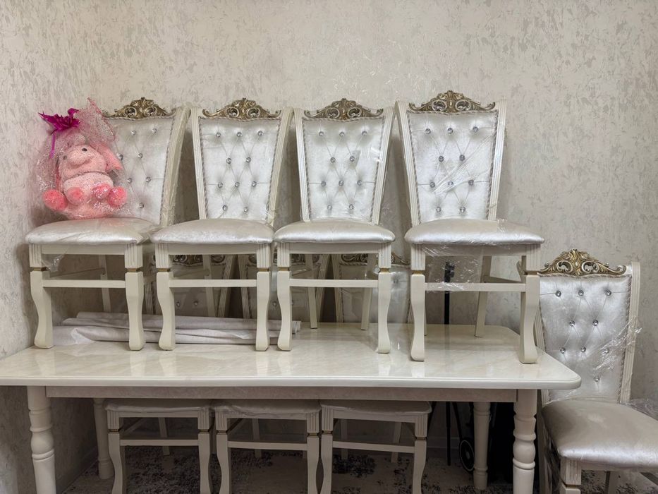 Stol stul sotiladi 8kishilik