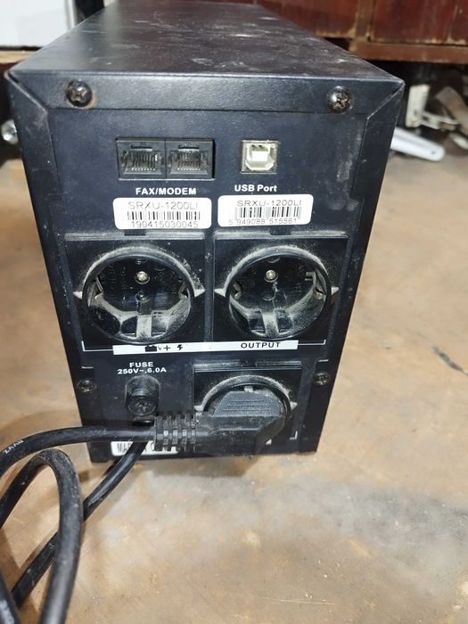 UPS cateva modele 12v-24v / 200-1200 Wati