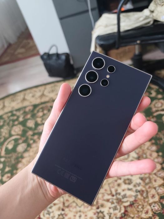 Продаю Самсунг s24 ultra 256