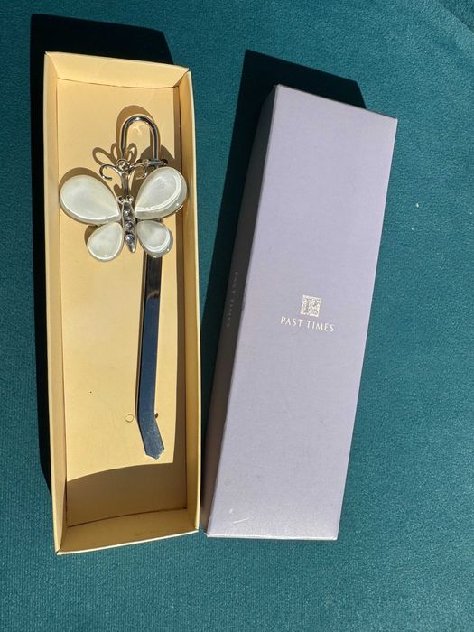 Луксозен разделител за книги “Butterfly ” , сребърно покритие