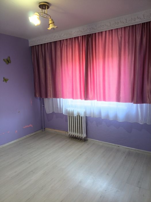 Narcisa (Sf. Dumitru) stradal semidecomandat  56mp etaj 3 din 4