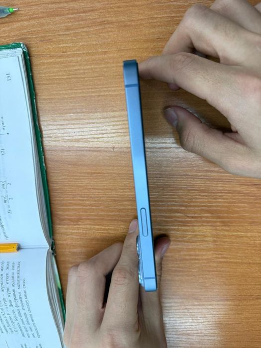 Iphone 14 на 128 гб 85% акум