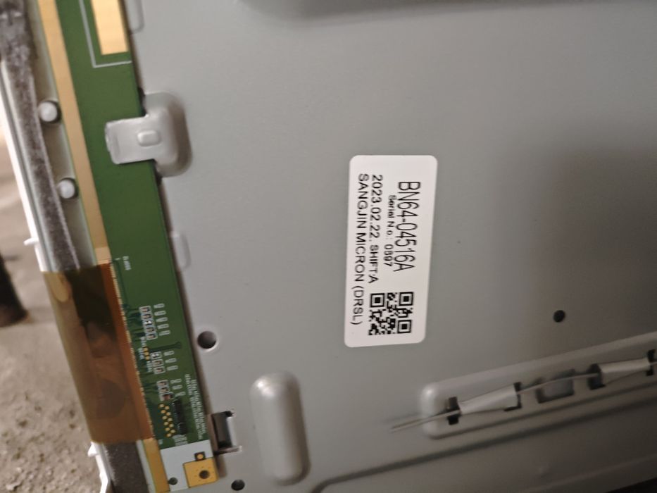 части за SAMSUNG UE75BU8072U