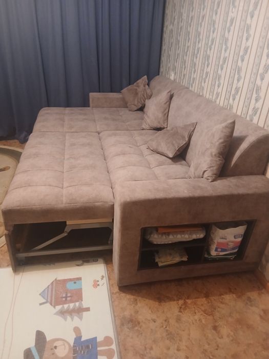 Продаю угловой диван