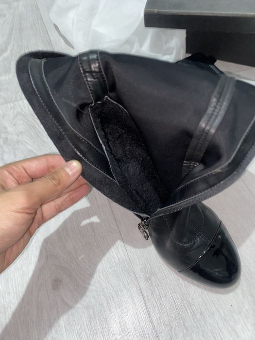 Продам ботфорты Shanel