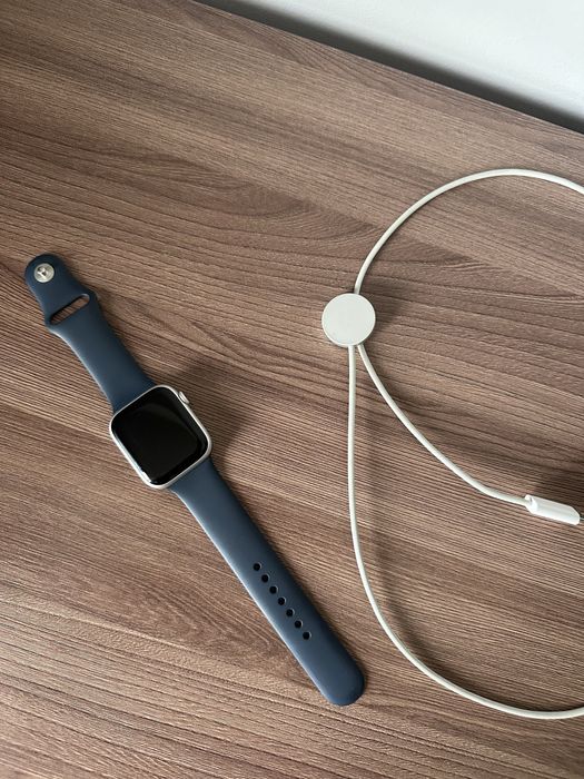 apple watch 9 series 45mm gps m/l