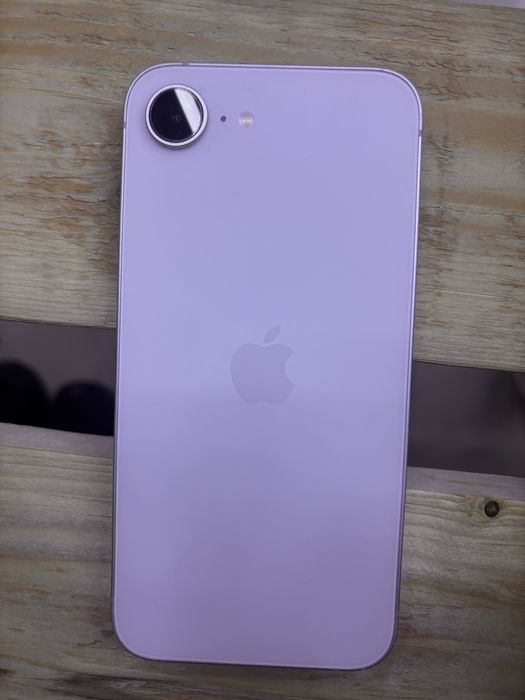 iphone 16e идеал