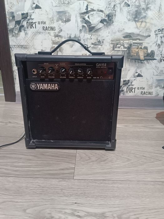 Комбик для электро гитары YAMAHA