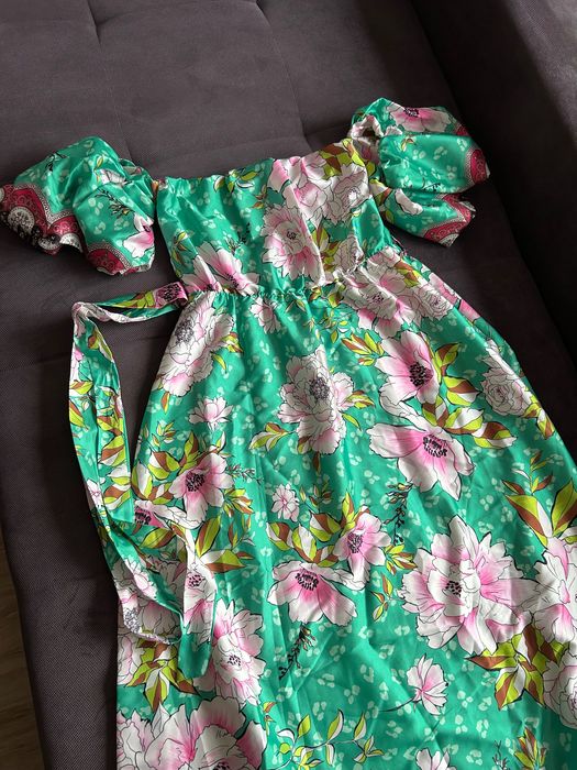 Дамска сатенирана рокля