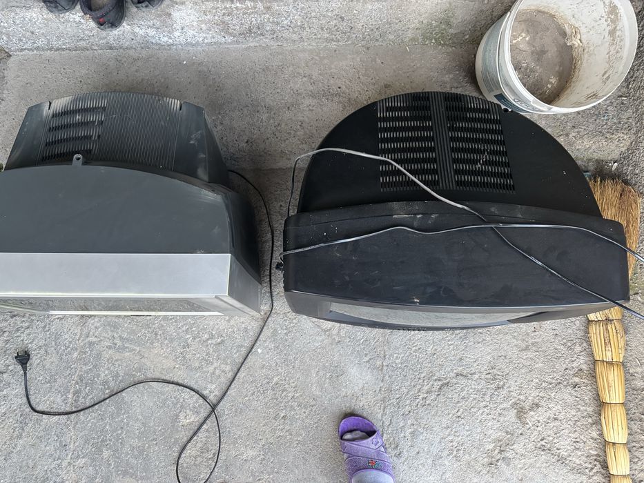 Есть старые телевизоры