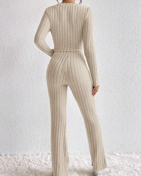 Сет в бежав цвят