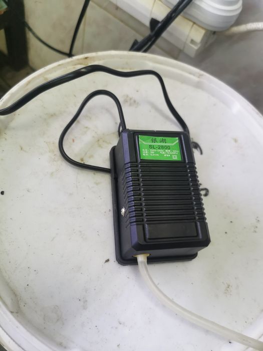 Pompe de aer-oxigenare apa cu putere reglabila Bacau • OLX.ro