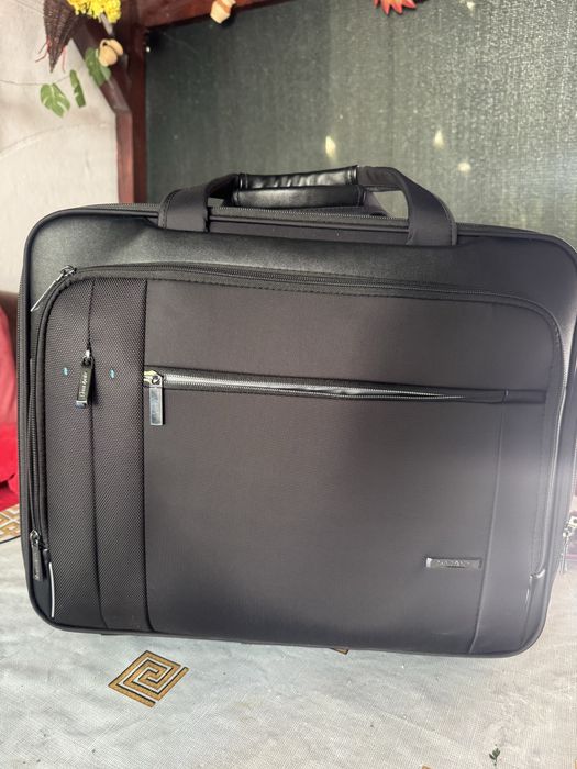 Samsonite Spectrolite noua