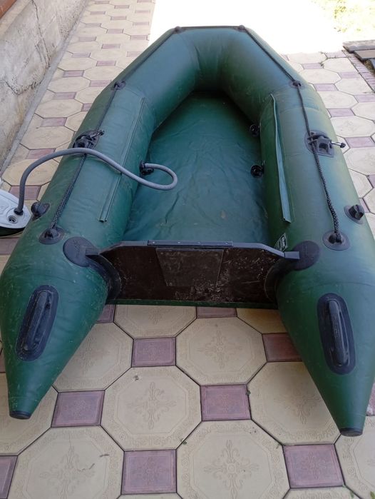 Лодка с мотором новая