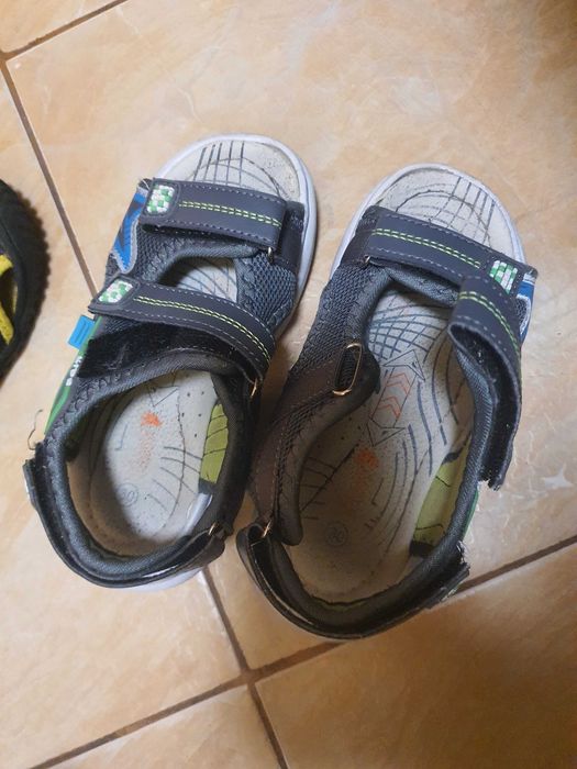 Обувки за дете  маратонки и сансали