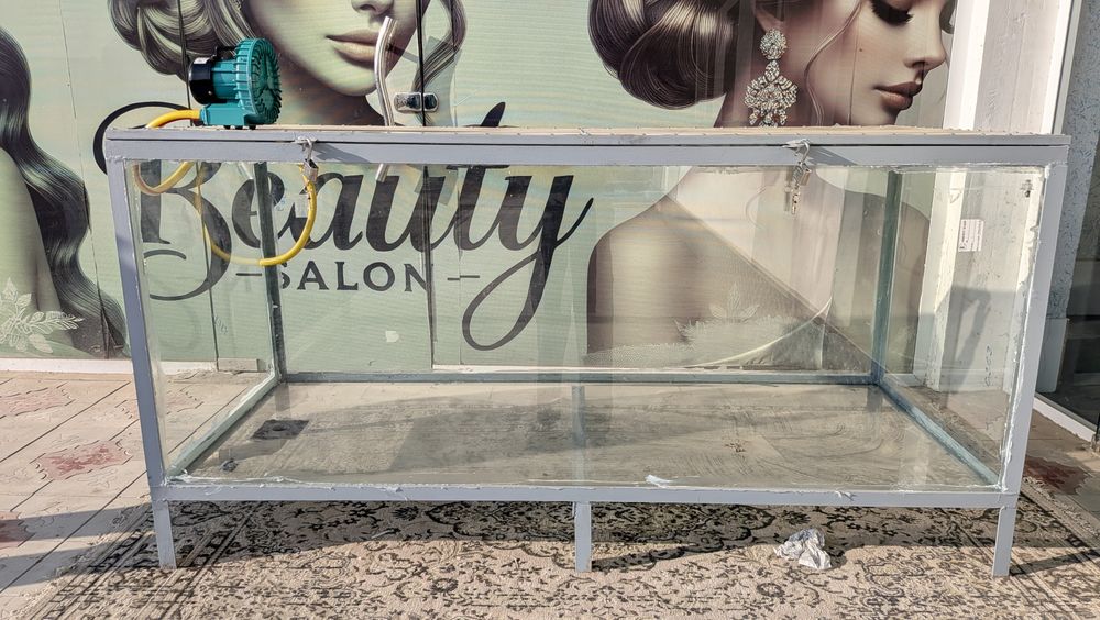 Akvarium yangi nasoslari bilan komplekt