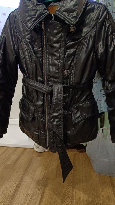 Продам    куртку