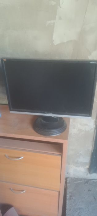 Продам монитор,б/у,рабочий