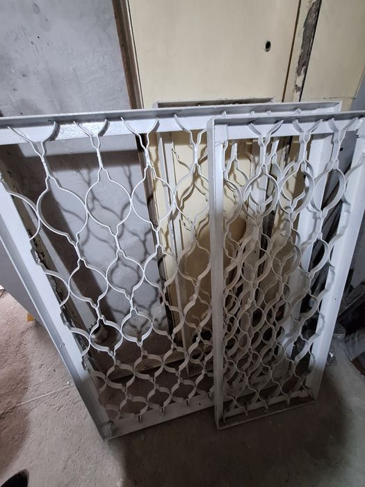 решётки на окна металлические