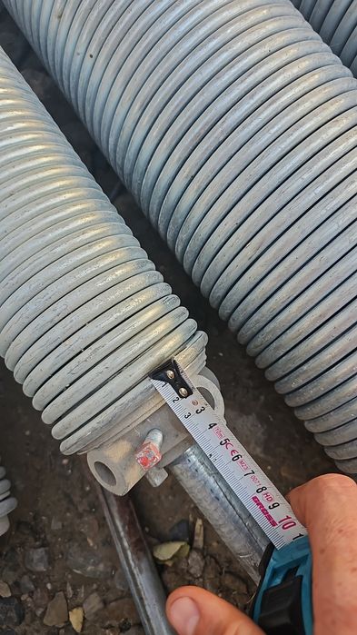 Пружины для секционных ворот.