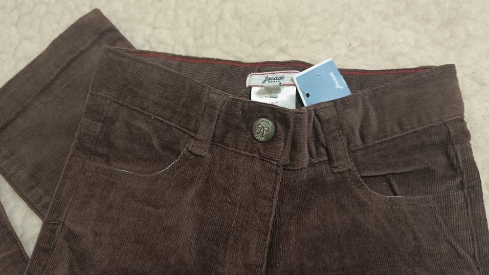 Нови детски джинси, р-р 104, за 4 год.