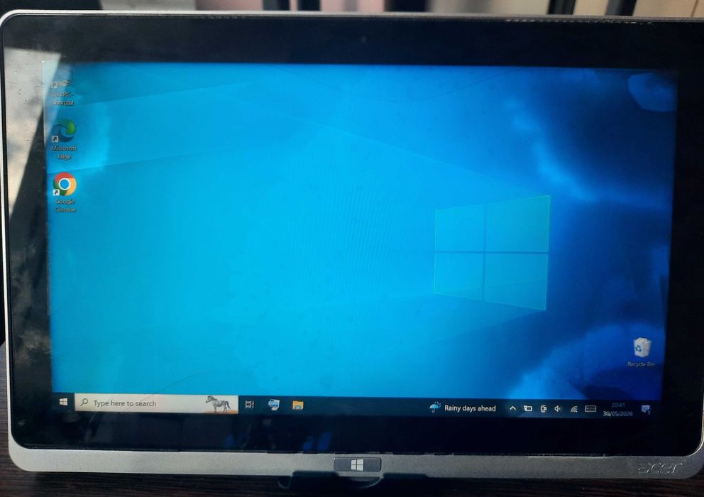 Acer Iconia W700P cu i5 si ssd