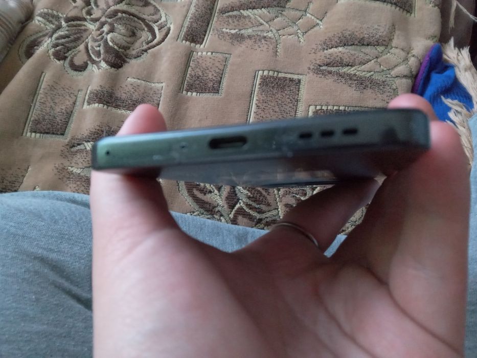 Продам OPPO Reno 12 F