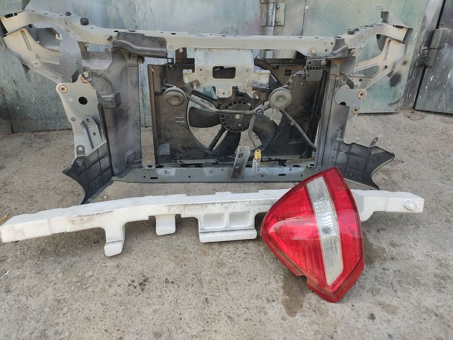 Продаются запчасти для Ниссан Тиида