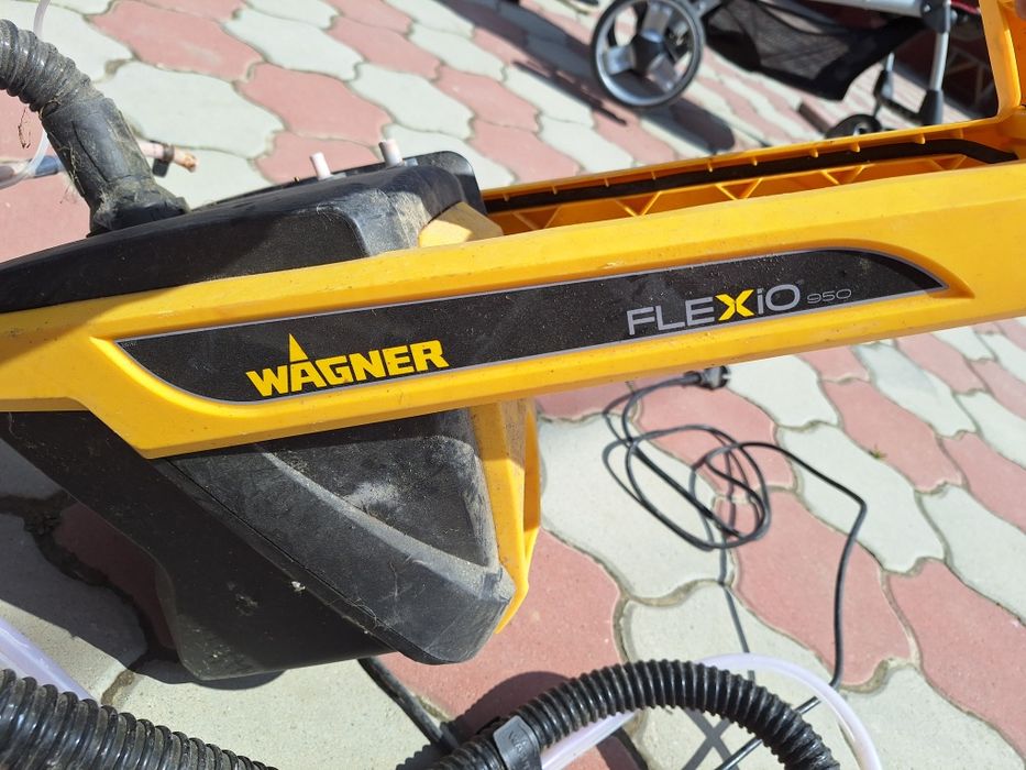 Vând Pompă de vopsit