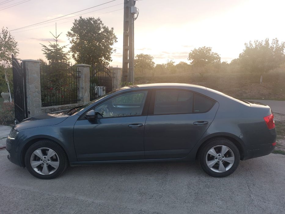 SKODA Octavia 2017 — imagine 3