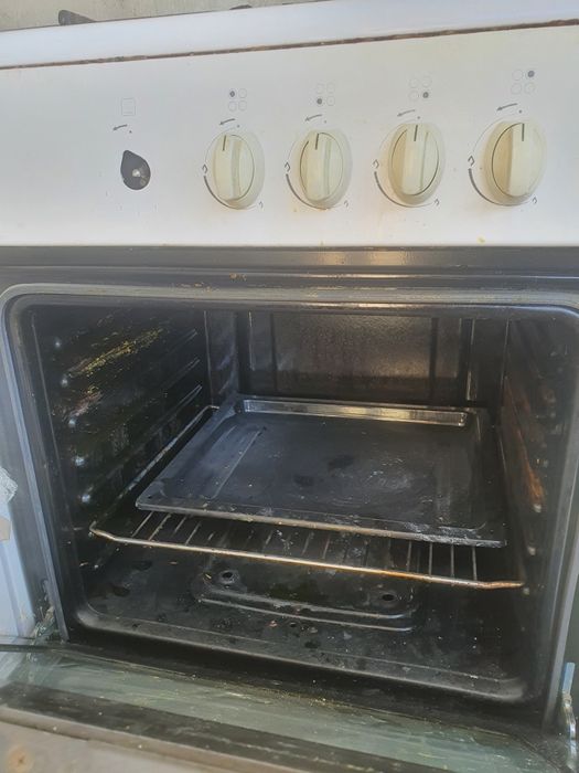 Газовая плита                                                        .