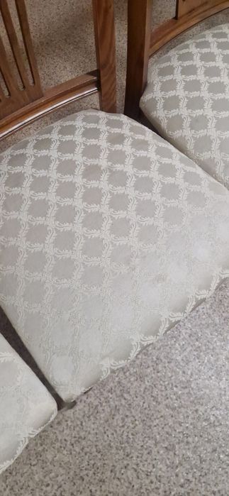 Стол раздвижной и стулья