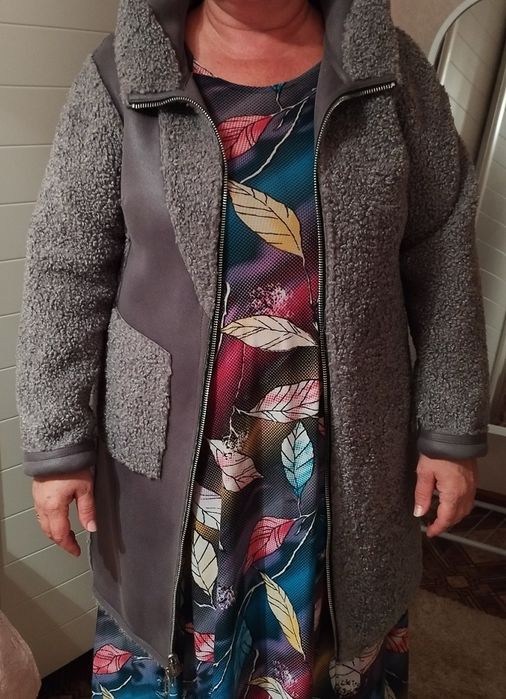 Продаётся новая дублёнка зима  50 размер.