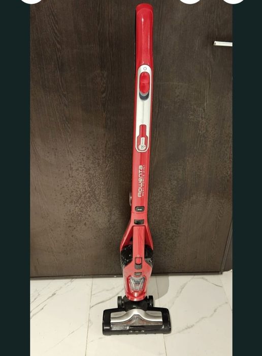 Aspirator vertucal rowenta