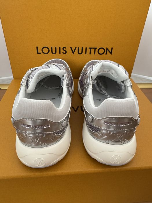 Обувки Louis Vuitton