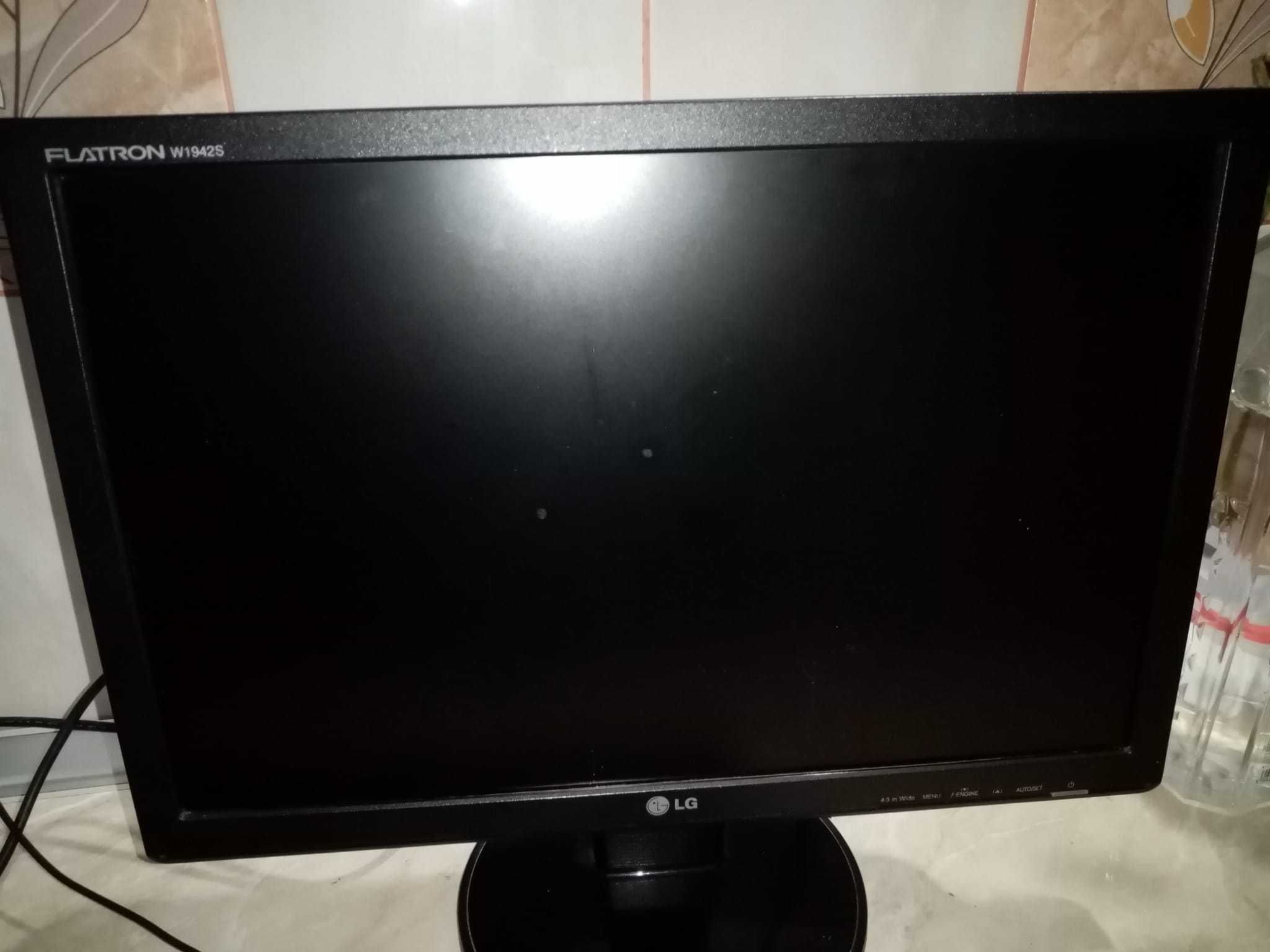 Monitor PC second hand Braila • OLX.ro