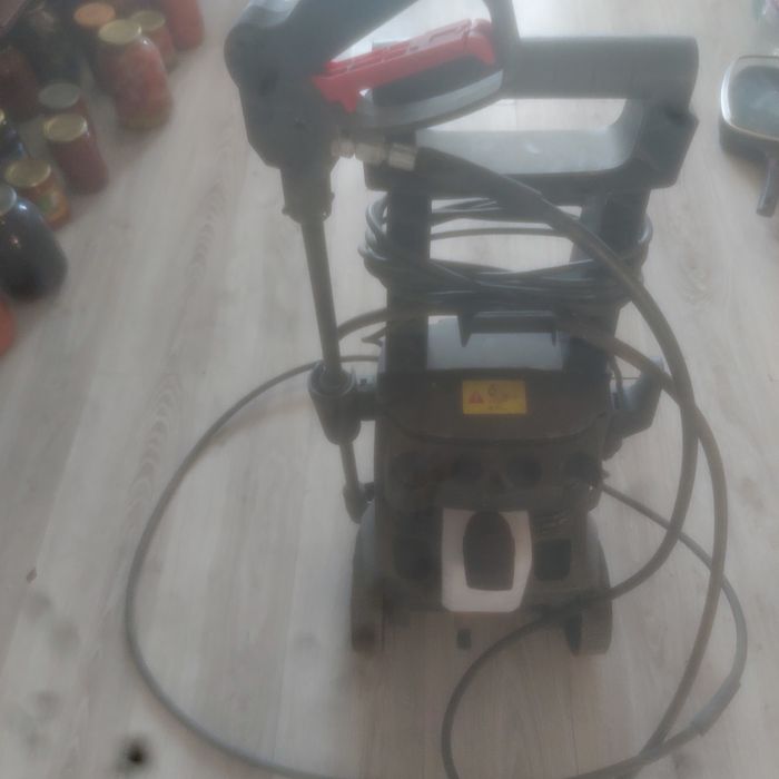 Продам  мойку высокого давления