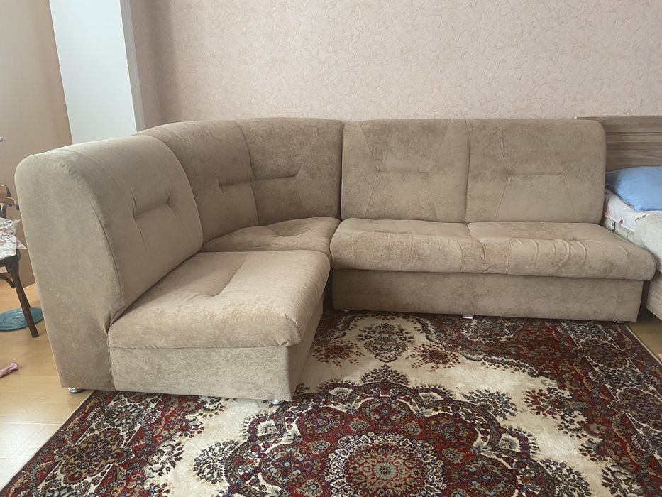 Мягкий уголок , диван