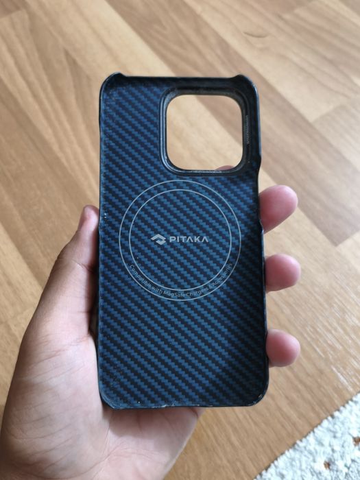 Чехол, карбоновый оригинал от PITAKA для iPhone 15