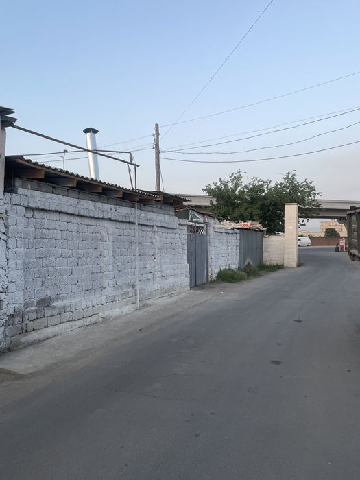 uy sotiladi uchastka