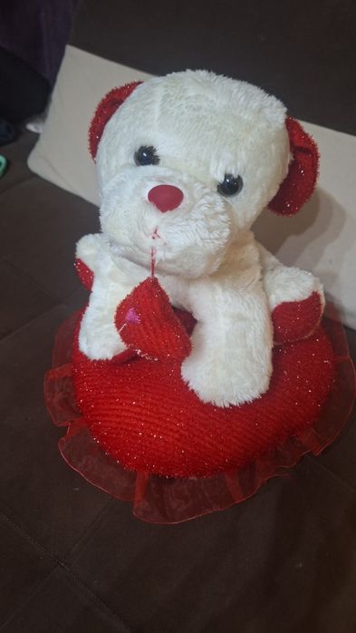Плюшено куче сърце