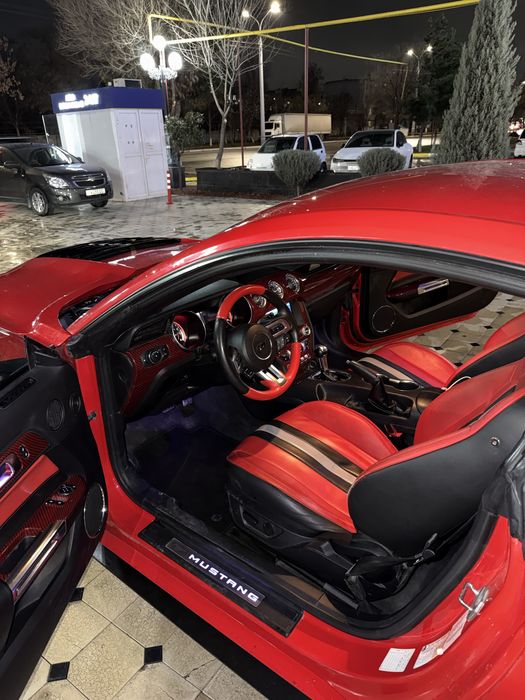 Форд мустанг 2019