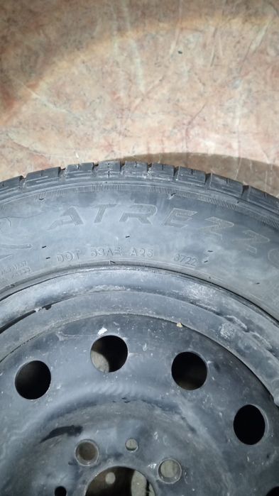 Продам летнию резину